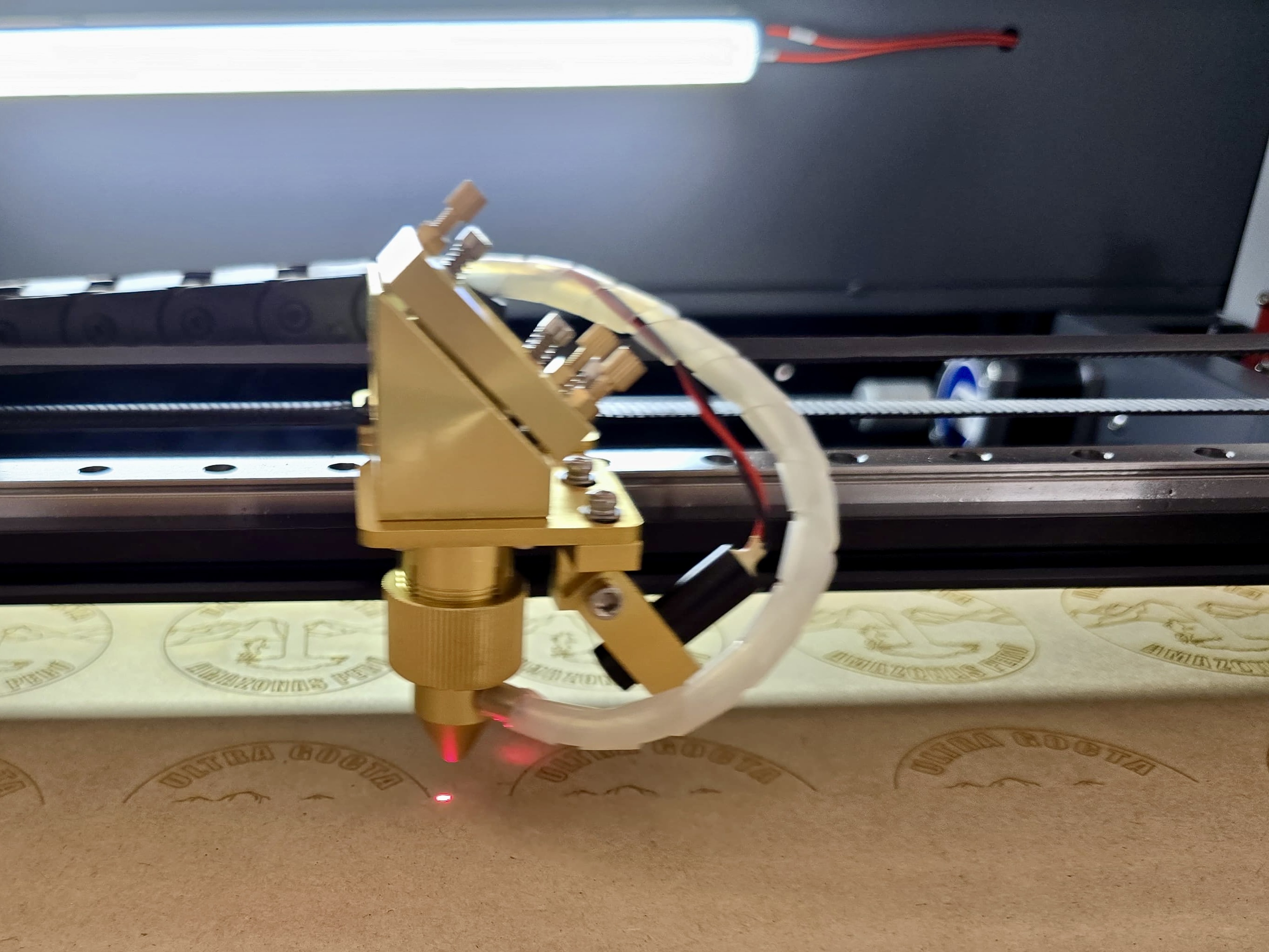 Corte y grabado laser CO2